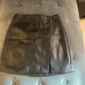 Anthropologie MaEve-  micro mini faux leather skirt Black Size 2